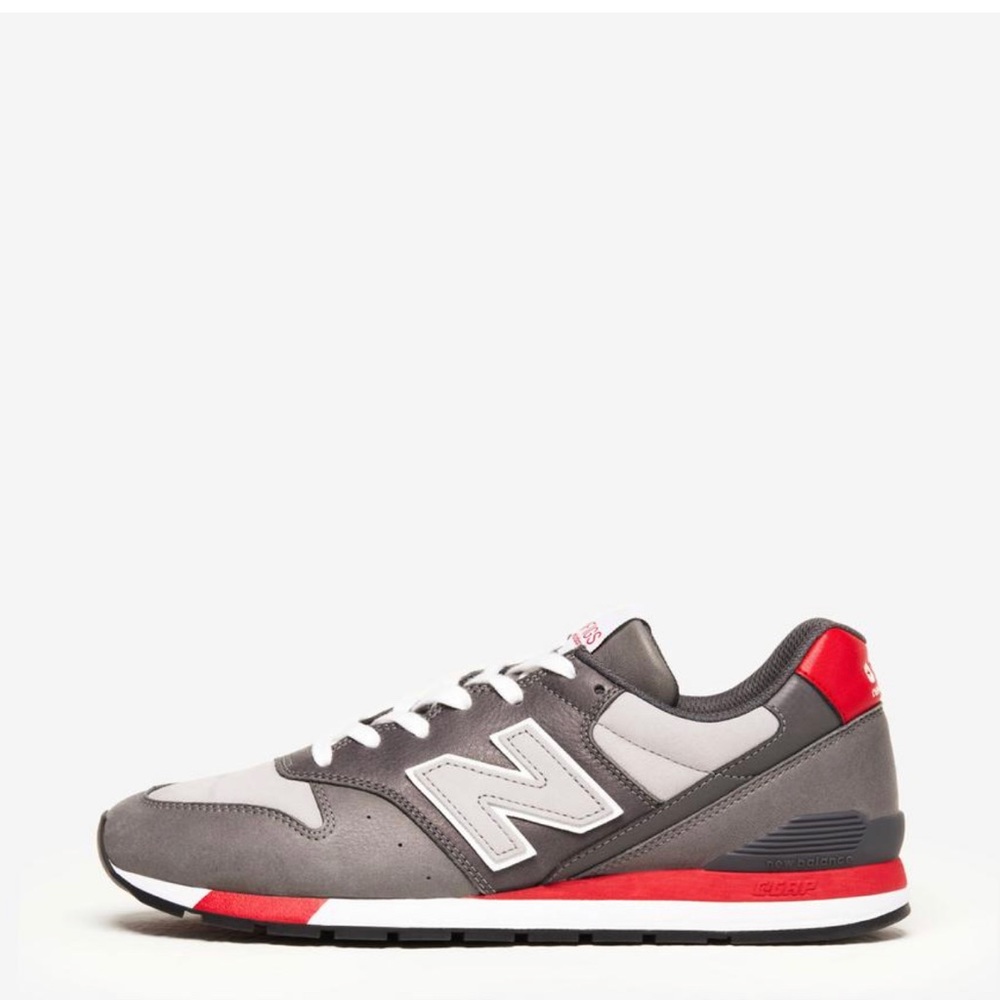 FIGS New Balance sneakers - Picture 3 of 4